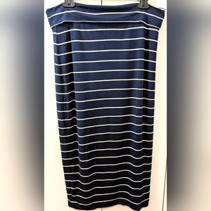 MAX STUDIO, Navy and Cream Striped, Pull on Skirt, Size Large.